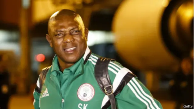 découvrez le duel intense pour le poste de sélectionneur des super eagles, entre candidats de renom prêts à diriger l'équipe nationale nigériane vers la victoire.