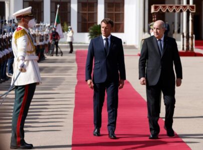 découvrez les détails de l'incarcération d'un influenceur algérien suite à un incident survenu au stade de rabat. analyse des faits et réactions.