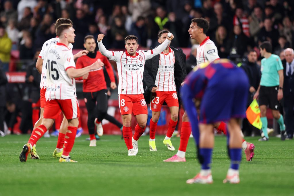 Hansi Flick réagit après la défaite du FC Barcelone face à Girona.