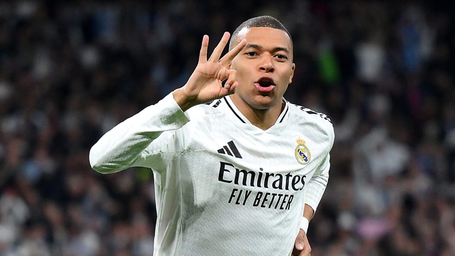 Kylian Mbappé avec le Real Madrid avant un match contre Manchester City