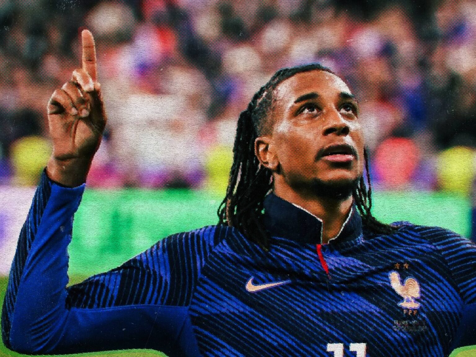 Michael Olise célèbre sa performance avec l’équipe de France face à la Belgique.
