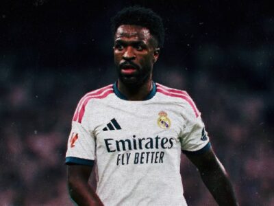 Vinicius Junior sous le maillot du Real Madrid lors du match contre Leipzig.